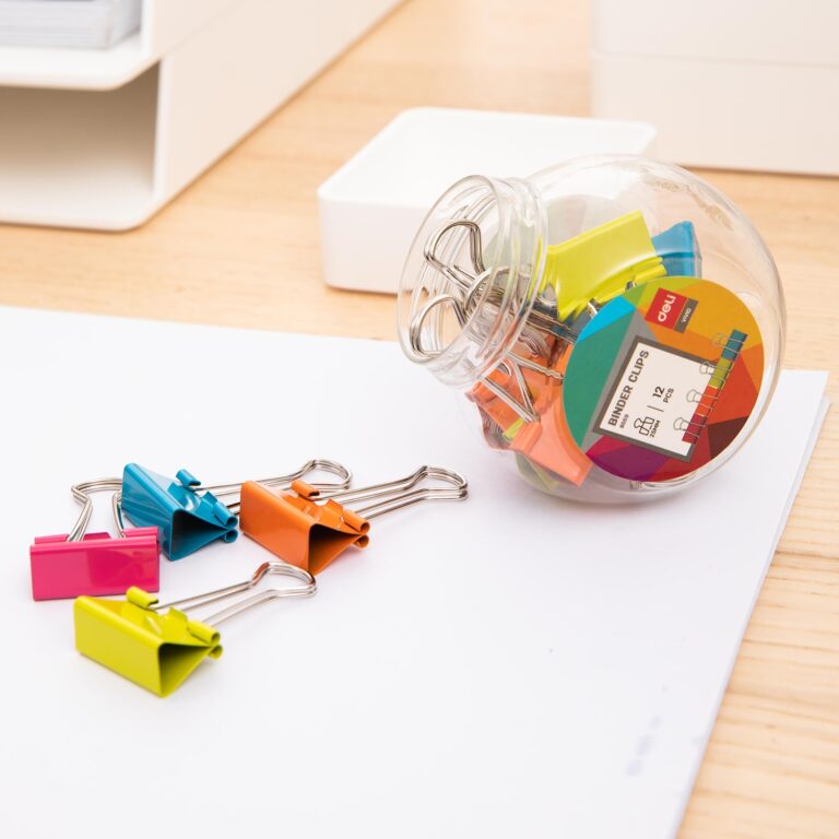 Deli Assorted Binder Clips, 15 mm, Pack of 12