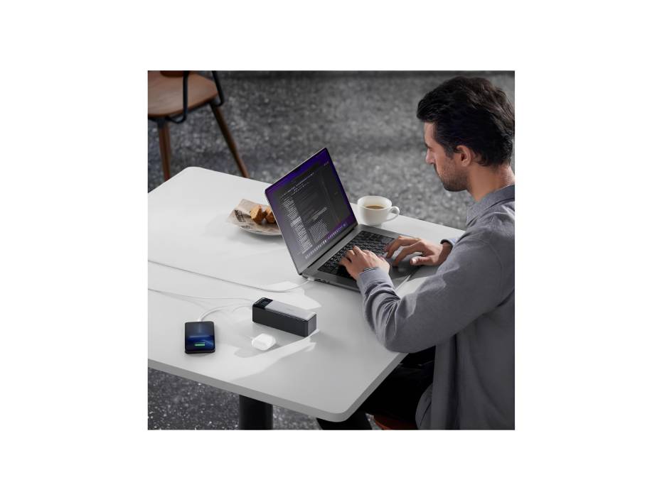 Anker 737 Power Bank PowerCore 24K, 24000mAh alternate product view 2