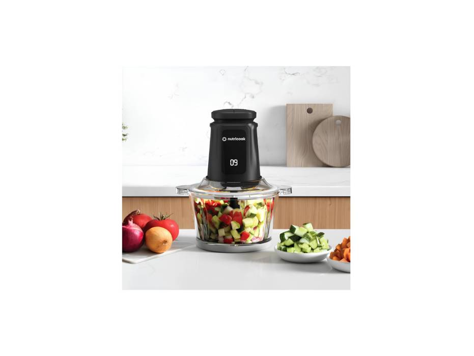 NewProject_64_197089f5-04fb-47f3-8501-a350b5728d17.jpg Nutricook black chopper and mincer angle view