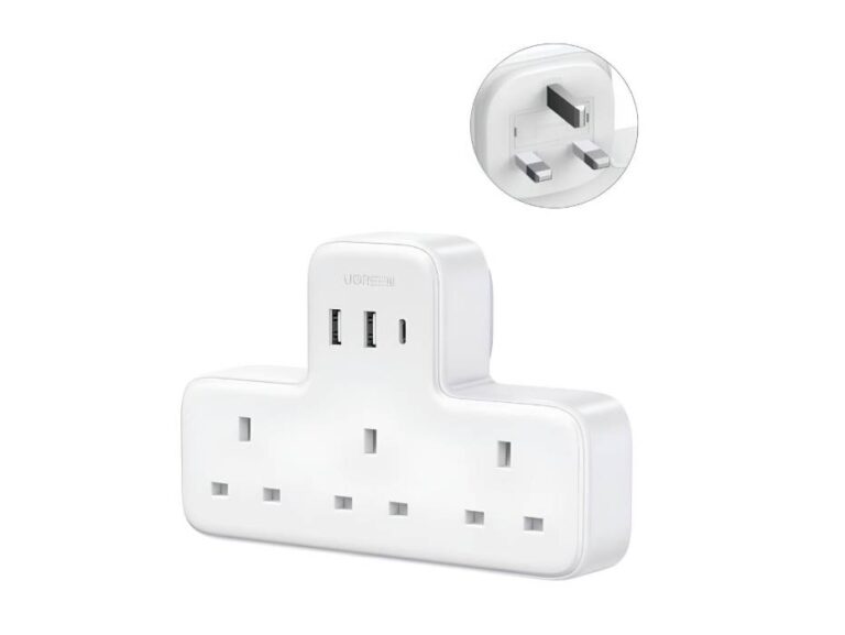 UGREEN 6-in-1 Power Strip with 3 AC and 3 USB Ports