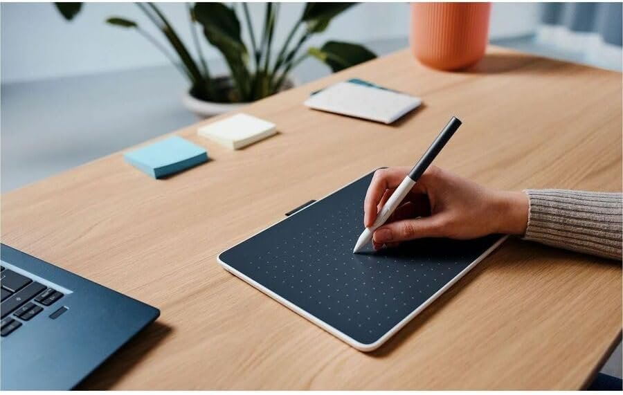 Wacom One Pen Tablet Medium Size (CTC6110WLW1B), product view 4